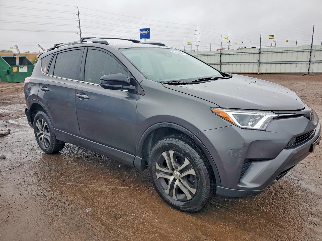 2017 TOYOTA RAV 4 — VIN JTMZFREV4HJ711530 — photo 4